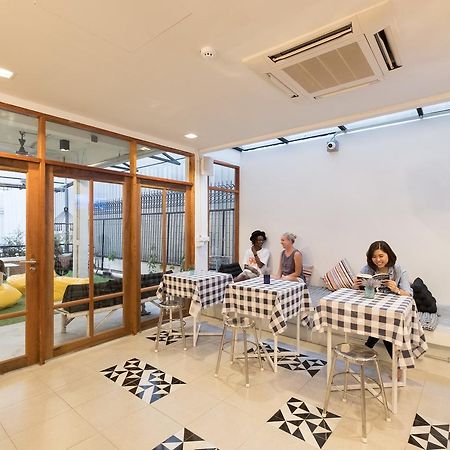 D瓦琳狂欢中心酒店 曼谷 外观 照片