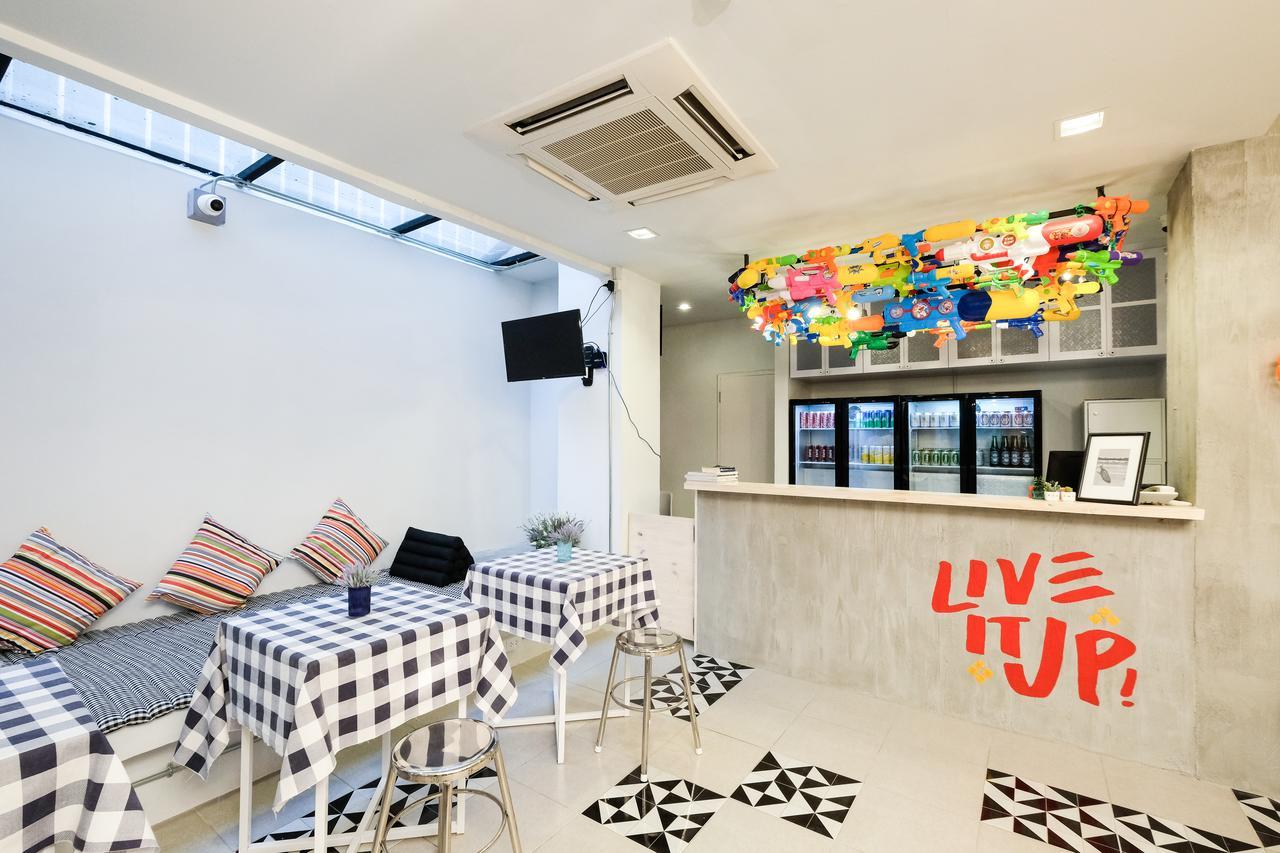 D瓦琳狂欢中心酒店 曼谷 外观 照片